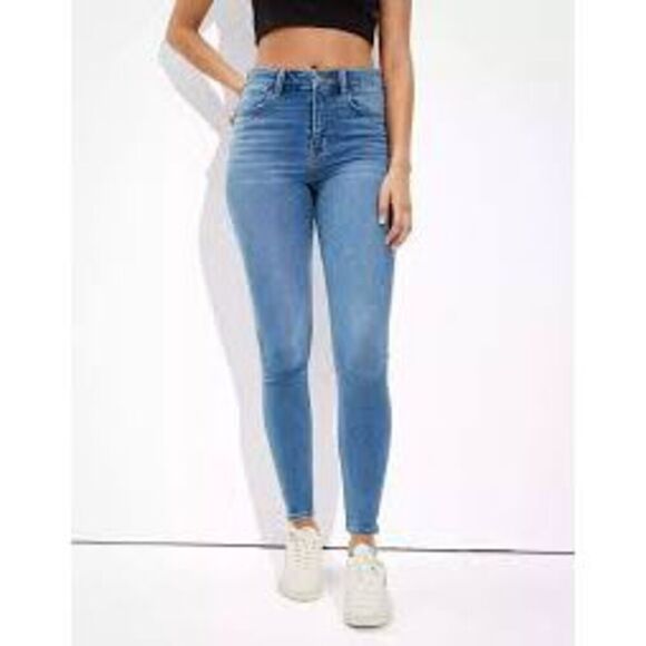 American Eagle Outfitters Denim - American Eagle next level stretch hi-rise light wash 6 long jeggings